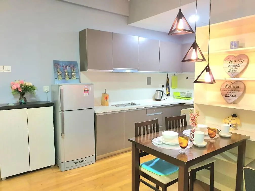 Regalia Suites With Infinity Pool Kl By Cozy Homes Kuala Lumpur